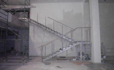 Изготовление и установка металлической лестницы